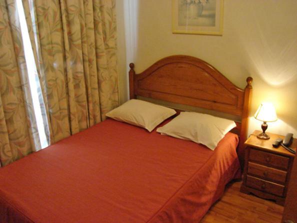 Residencial Roxi Hotel Lisbon Room photo